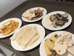 -天宜隆蘑菇宴火锅(石景山旗舰店)