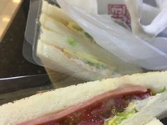 -皇朝西饼(建设店)