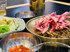 -臻牛烤肉