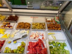 自助取餐区-老炳·七丛松甘草水果