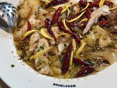 -渔语鱼酸菜鱼新川菜(来福士店)