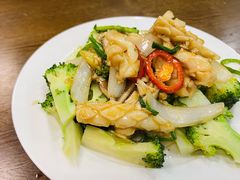 西兰花炒鲜鱿-一哥美食(总店)