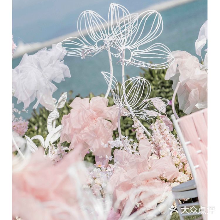 海边草坪粉色系主题婚礼|深圳婚礼策划