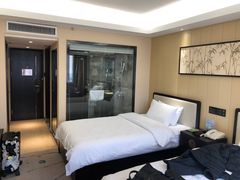 -广东大厦酒店(广州北京路步行街纪念堂地铁站店)
