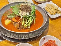 -喇喇排骨火锅·传统韩式脊骨汤(望京西园总店)