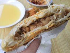 王菊油酥肉夹馍-王菊美食街·王菊面馆(总店)