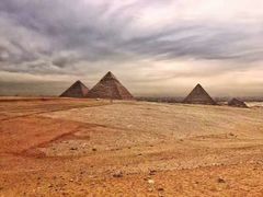-吉萨金字塔群