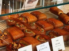 -VERIE BAKEHOUSE