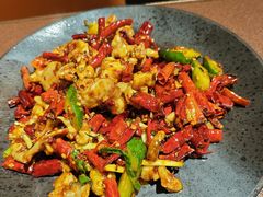 -曼听小寨海鲜烧烤·大连辣炒大王(盖州街店)