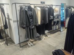 -URBAN REVIVO(上海中庚漫游城店)