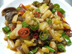 泡椒藕带炒鸡菌-小民大排档(马场角横路店)