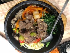 烤牛肉拌饭-权金城·烤肉(华北商厦店)