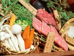 -山川小町·极番烧肉(新地假日广场店)