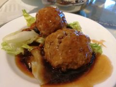 蛋黄狮子头-峨嵋酒家(地安门店)