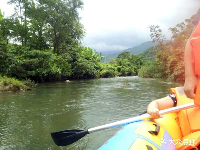 东兴红石谷漂流图片 - 第3张
