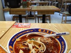 -魔都三兄弟酸辣粉·蘸卤炸串(虹桥万科店)