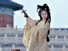 -翩若国风汉服体验馆