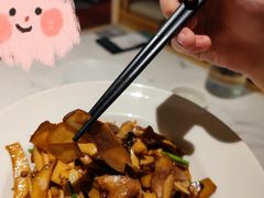 橄榄油炒野山菌-关东小磨东北菜(漕河泾印象城店)