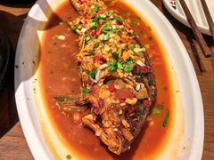 香酥鲫鱼-味上湘菜馆(阿波罗店)