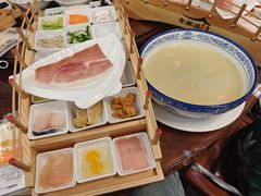 -香麒园·过桥米线·南湖雅宴