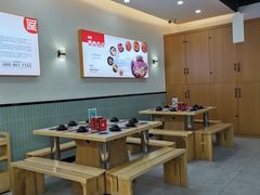 大堂-屋头串串(龙潭寺店)