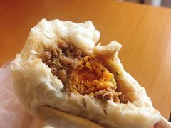 咸蛋黄超人包-老陶包子铺(南大西南村店)