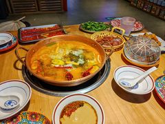 -洱火云南酸菜牛肉火锅(石景山当代商城店)