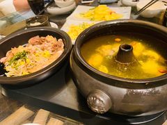 -云海肴·汽锅鸡·云南菜(天山百盛优客店)