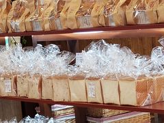 -红宝石·鲜奶小方·海派西点房(南丹店)