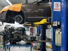 奔驰S600发动机大修-博睿通达汽车修理站