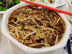 韭王菇丝伊面-惠爱餐厅