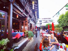 -Dash Teak House