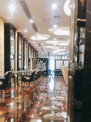 点击看大图 -八佰伴8008星级形象店