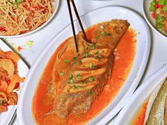 -丹水桥地锅鱼·翘嘴鲌·地方特色全鱼宴(丹江口大坝店)
