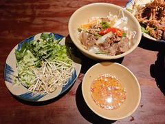 -Cuc Gach Quan Restaurant