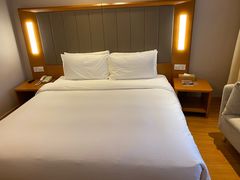 -全季酒店(上海火车站天目西路店)