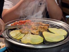 -明洞阿姨·韩式酱蟹烤肉·创意料理(三元桥店)