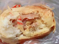 咸蛋黄鲜肉月饼-泰康食品(南京东路店)