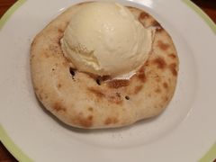 肉桂糖烤饼配香草冰淇淋-萨莉亚意式餐厅(万嘉商业广场店)