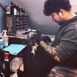 -猛子刺青纹身店