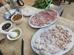 猪脊髓拼天衣无缝-华哥新鲜猪精品美食