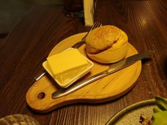 法国总统菠萝油-来龙里 精致 东南亚餐室(万象城店)