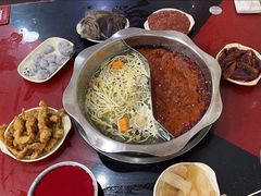 鸳鸯锅底-储奇门鳝鱼火锅(总店)