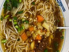 酸汤臊子面-大嘻咹biangbiang面(历史博物馆店)