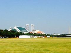 -皇家田广场(อนุสาวรีย์ทหารอาสา)