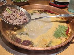 -洱火云南酸菜牛肉火锅(石景山当代商城店)