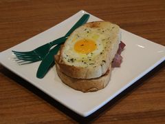 -星巴克(济南美莲广场店)