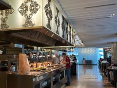 -圣丰索菲特·2 On 988 Café 自助餐厅