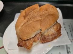 猪扒包-牛记咖喱美食(十月初五日街店)