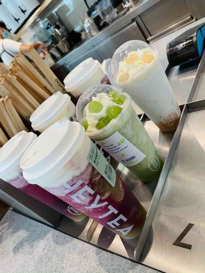 喜茶(北高铁站吾悦店)-"今天白天奶茶喝多了,不想喝了.家里小家伙.